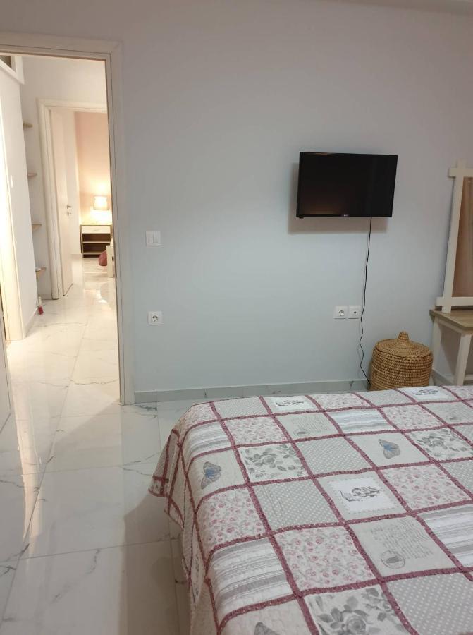Eytyhias Yard In Poros Apartment *