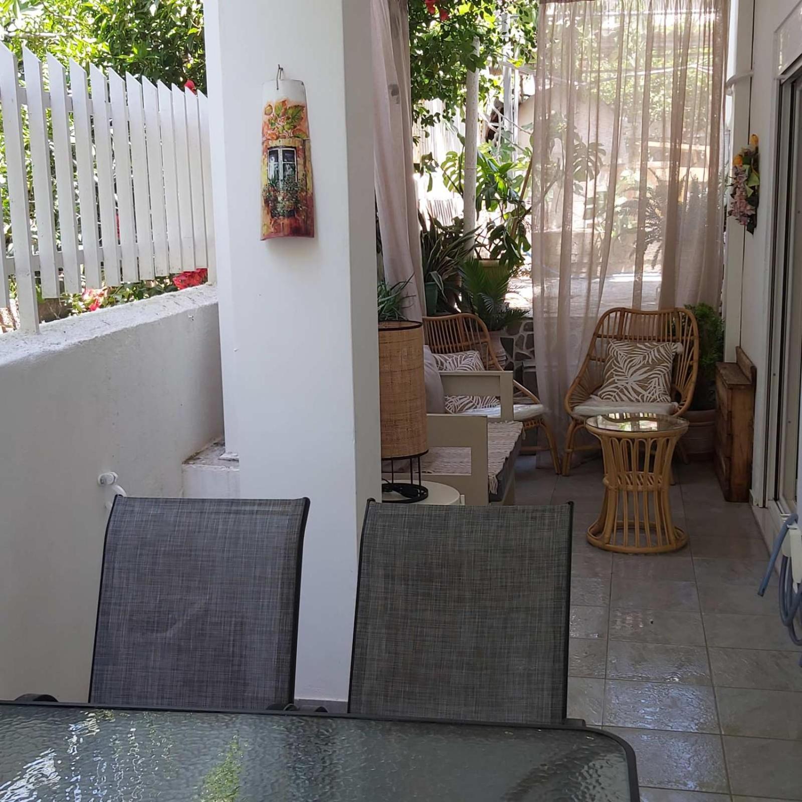 Eytyhias Yard In Poros Apartment